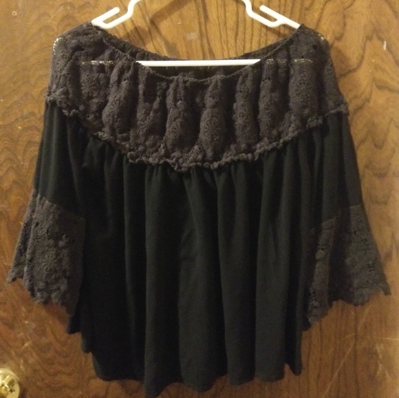 Black over the shoulder shirt - Picture 2 of 3